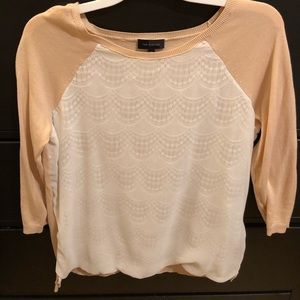 3/4 sleeve light-sweater blouse with lace detail